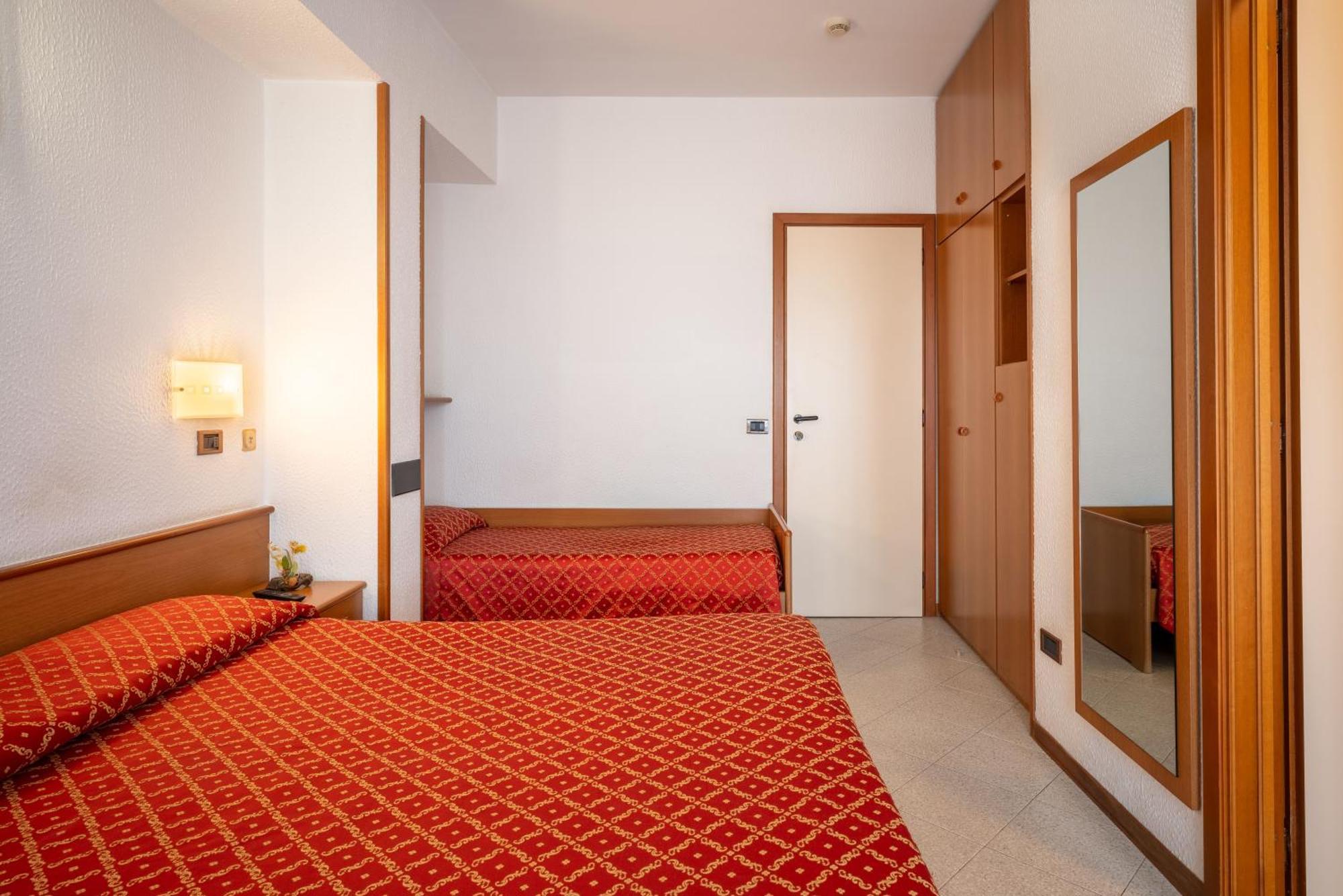 Hotel Careni Villa Italia 피날레리구레 외부 사진