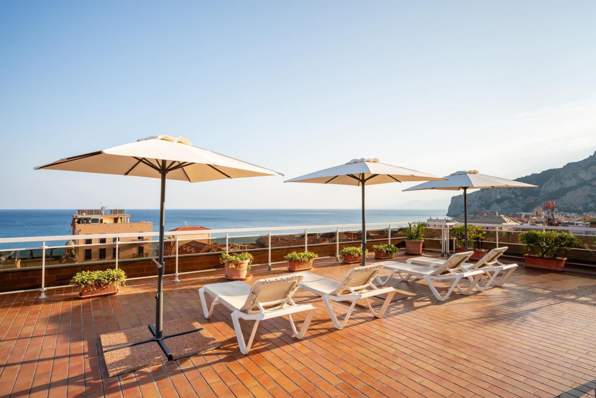 Hotel Careni Villa Italia 피날레리구레 외부 사진