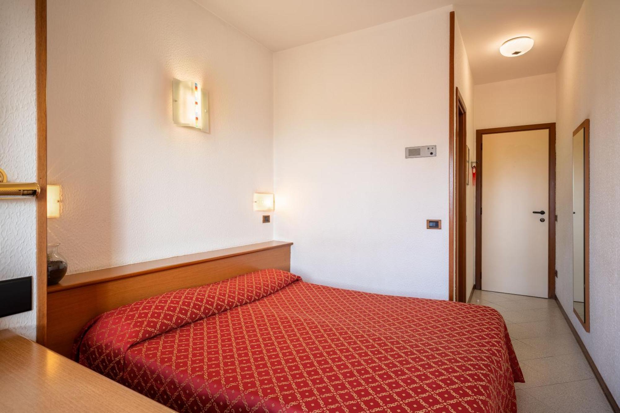 Hotel Careni Villa Italia 피날레리구레 외부 사진