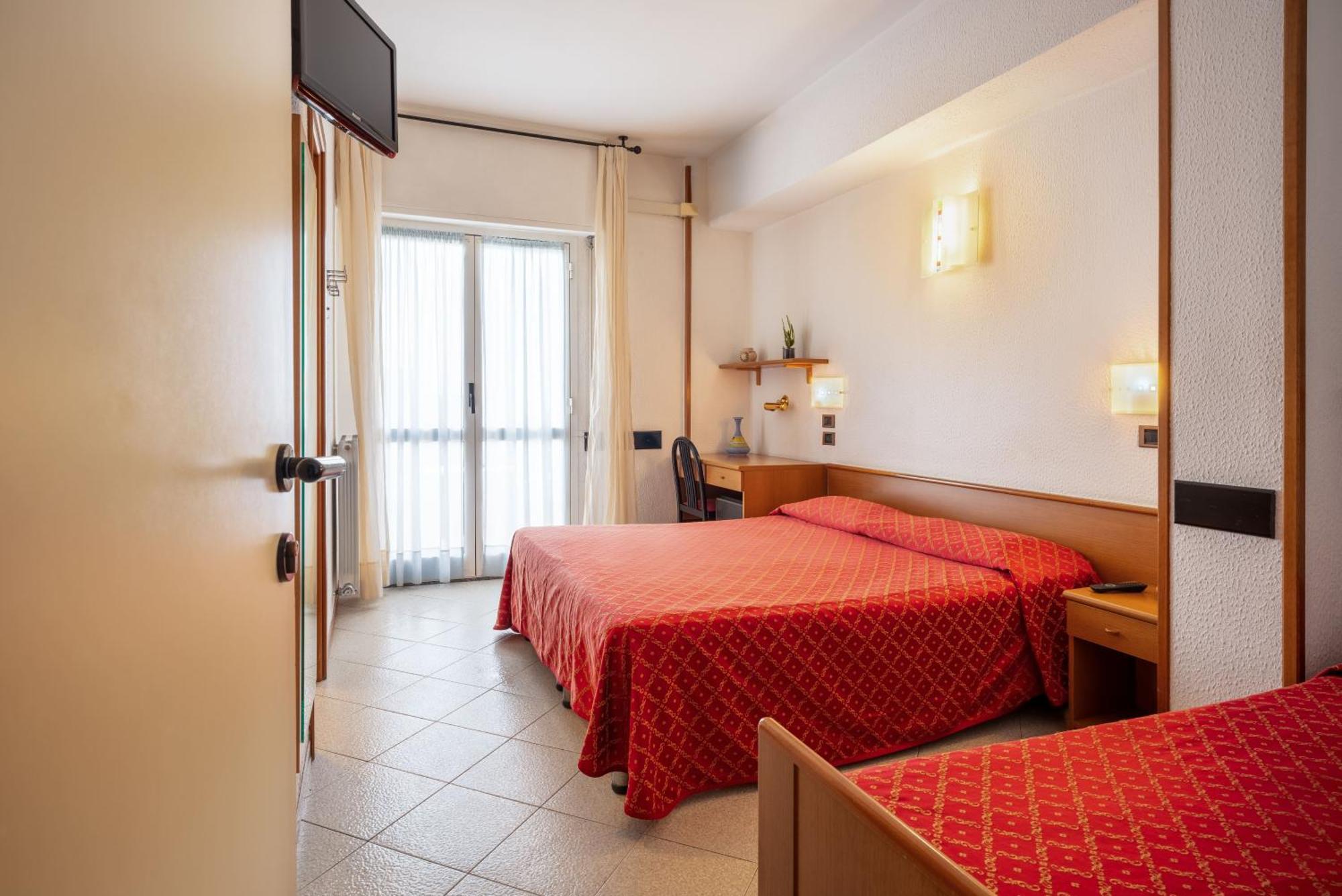Hotel Careni Villa Italia 피날레리구레 외부 사진